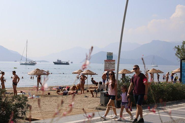 Marmaris sonbaharda yaz sezonunu yaşıyor G5