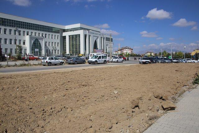 Karaman Belediyesinden 100. Yıl Bulvarında yeşil bant uygulaması