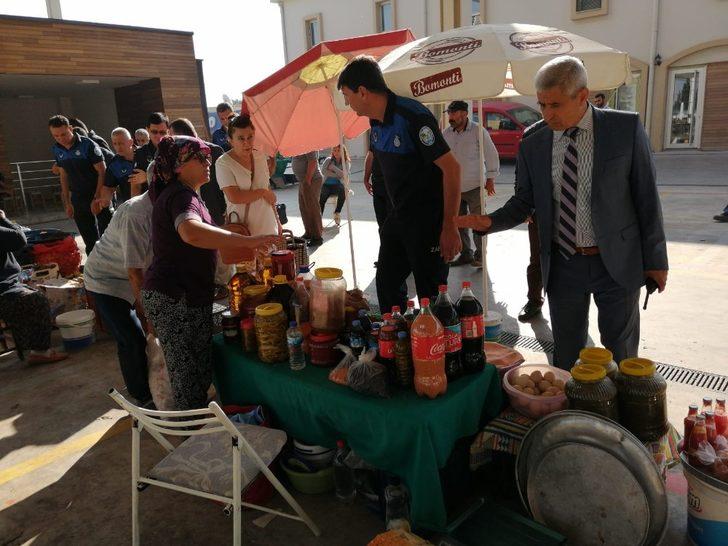 Salihli’de ’Üretici Pazarı’ açıldı G2