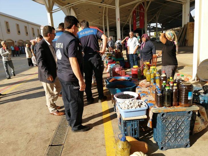 Salihli’de ’Üretici Pazarı’ açıldı G5