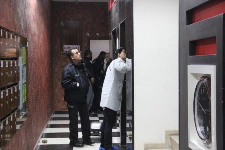 Genç kızı asansör boşluğuna böyle itti! Görüntüler ortaya çıktı G5