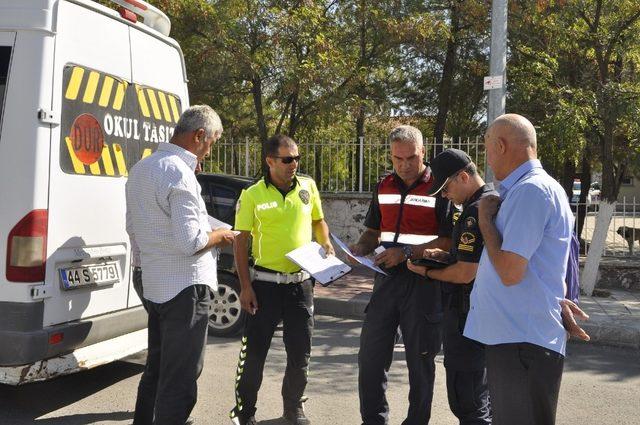 Arguvan’da okul servis sürücülerine eğitim