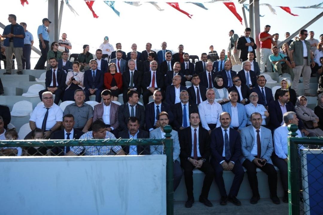 Şahinbey&rsquo;de başarılı 1923 &ouml;ğrenciye bisiklet &ouml;d&uuml;l&uuml;