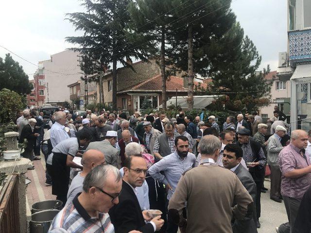 Bozüyük Ulu Cami’de aşure ikramı