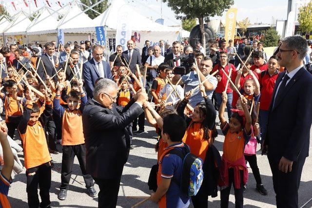 Büyükşehir’den Bilim Şenliği