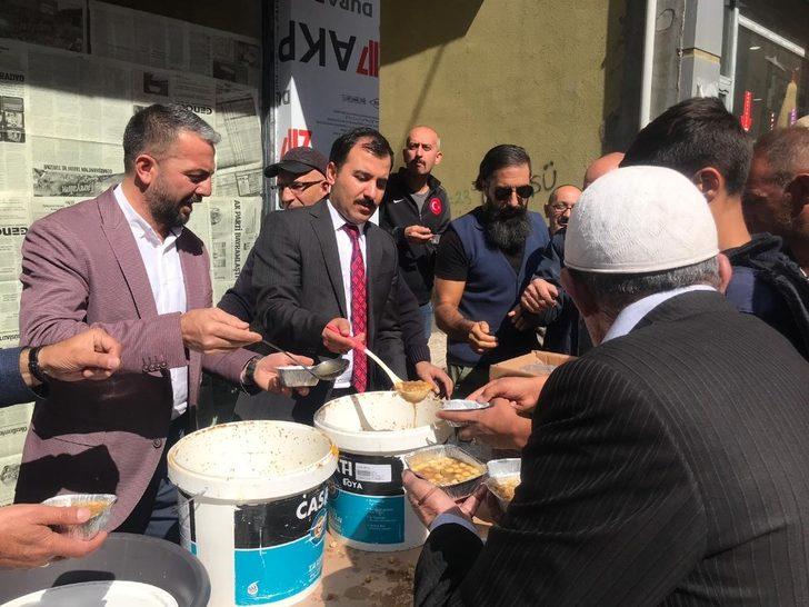 Sarıkamış esnafından aşure ikramı G2