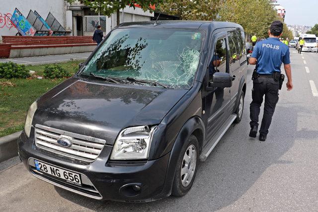 İki kardeşin ağır yarandığı kazada, sürücü hamile eşini sakinleştirmeye çalıştı