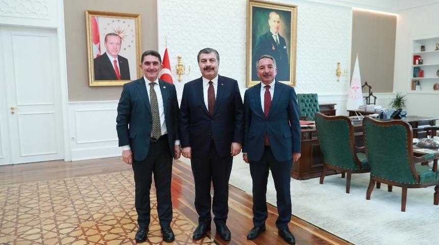 Rekt&ouml;r Karabulut, Sağlık Bakanı Fahrettin Koca&rsquo;yı ziyaret etti