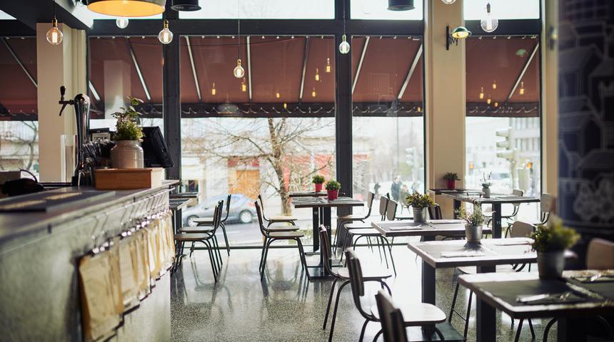 Restoran ve kafelerde sigara tamamen yasaklandı