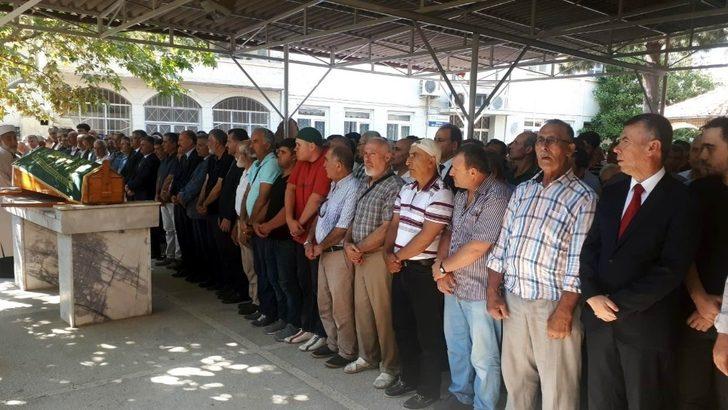 AK Partili eski milletvekili Ali Aydınlıoğlu babasını kaybetti G3