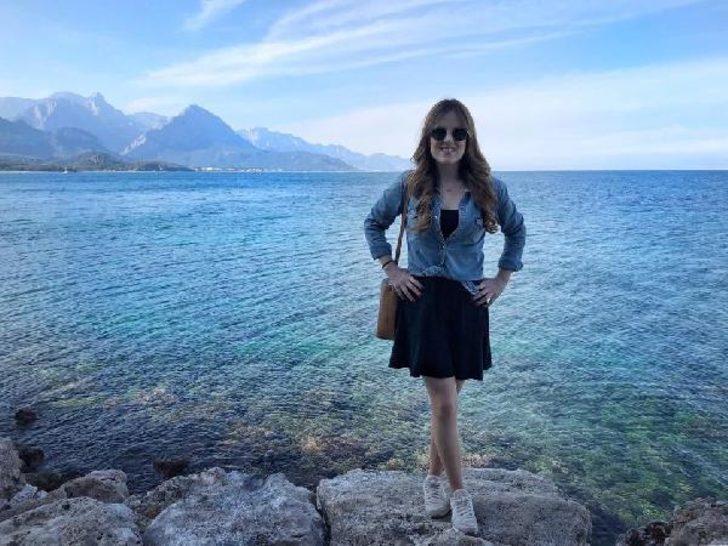 Anestezi teknikeri Seda Durmaz son yolculuğuna uğurlandı G2