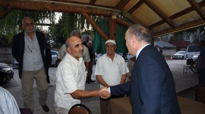 Başkan &Ouml;zl&uuml; mahalle mahalle geziyor