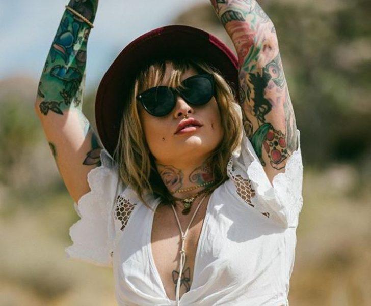 Kullanılmış iç çamaşırlarını satan Vany Vicious, servet kazanıyor! G2