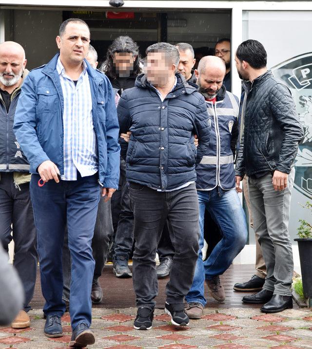 Kan donduran ifade: Medeni parçaladı, Murat da poşetlere doldurdu