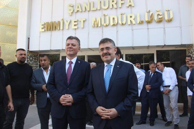 Şanlıurfa Emniyetinde devir teslim töreni