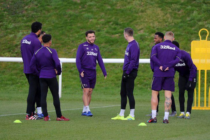 Phillip Cocu'yu yıkan olay! 3 futbolcusu trafik kazası geçirdi G2