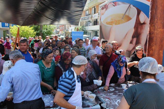 Büyükşehir’in aşure programı sona erdi