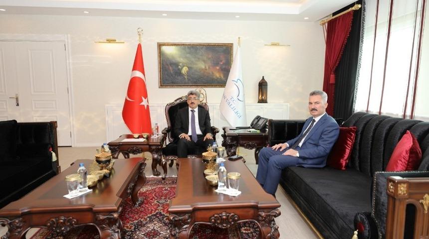 Emniyet M&uuml;d&uuml;r&uuml; Karabağ&rsquo;dan Vali Bilmez&rsquo;e ziyaret