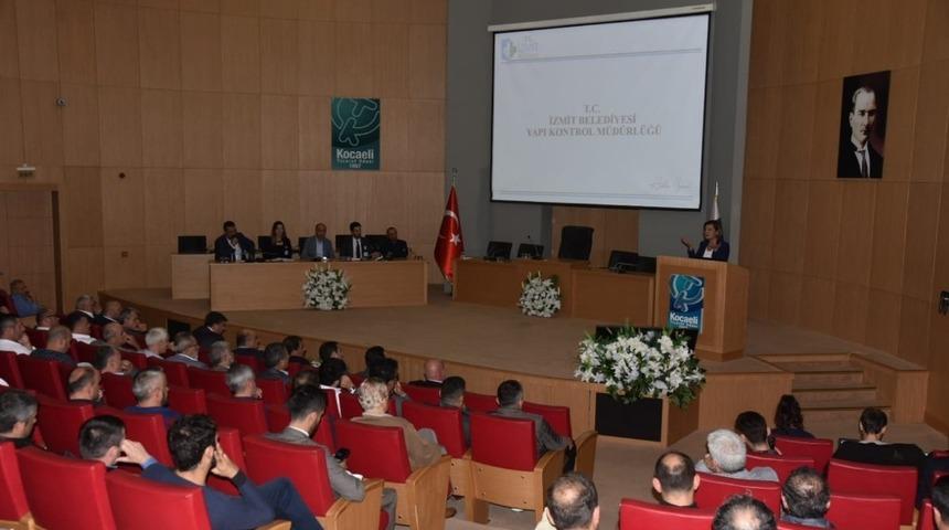 Başkan H&uuml;rriyet m&uuml;teahhitlerle bir araya geldi