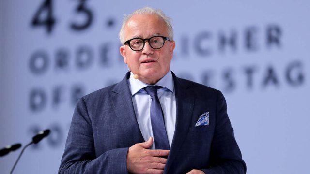 Almanya'da futbolun yeni patronu Fritz Keller