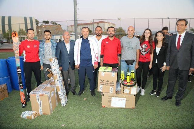Elazığ’da amatör spor kulüplerine 850 bin TL’lik malzeme desteği