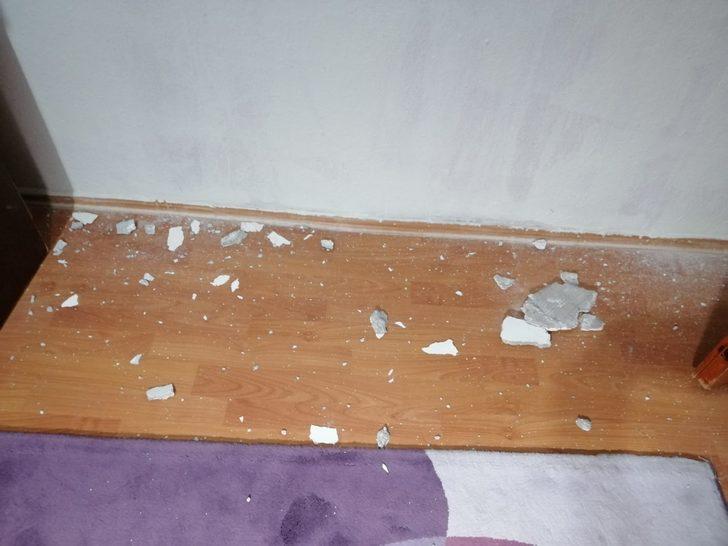 Bağcılar'da bir binada çatlaklar tespit edildi G3