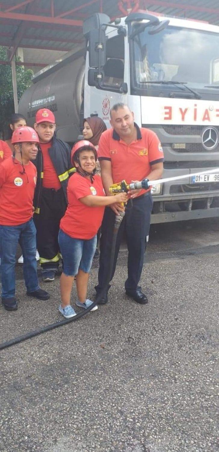 Engelliler bir günlüğüne itfaiye eri oldu G5