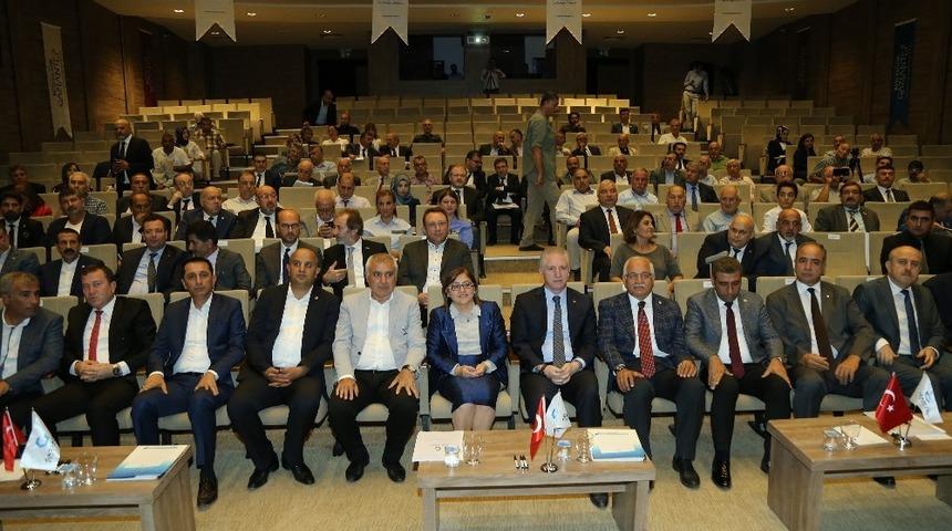 Kent konseyi yeni başkanını se&ccedil;ti