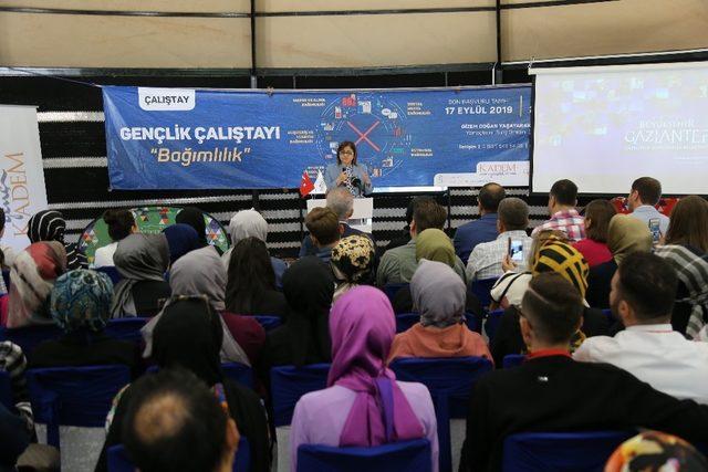 Büyükşehir’in ev sahipliğinde gençlik çalıştayı toplandı