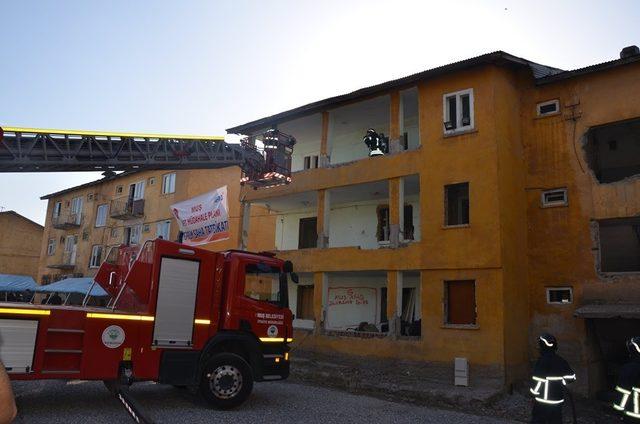 Muş’ta gerçeği aratmayan deprem tatbikatı