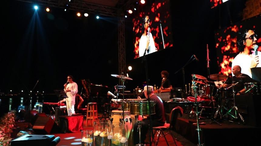 16. Alanya Caz G&uuml;nleri muhteşem konserlerle devam ediyor