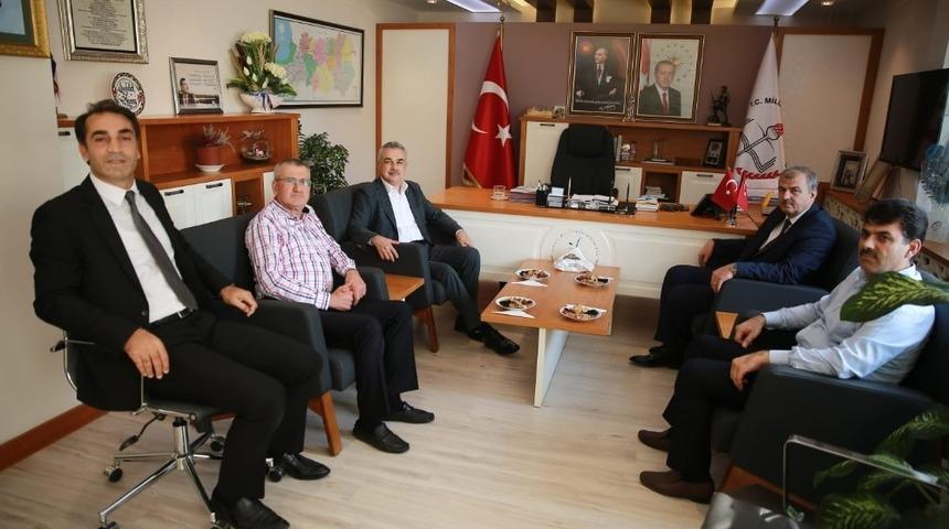 Aydın&rsquo;daki okullara boya desteği