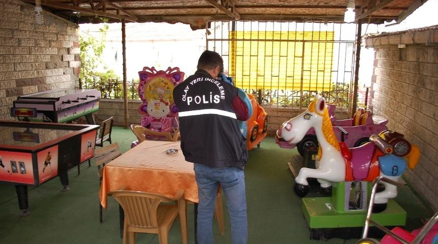 &Ccedil;ay bah&ccedil;esinde hırsızlık