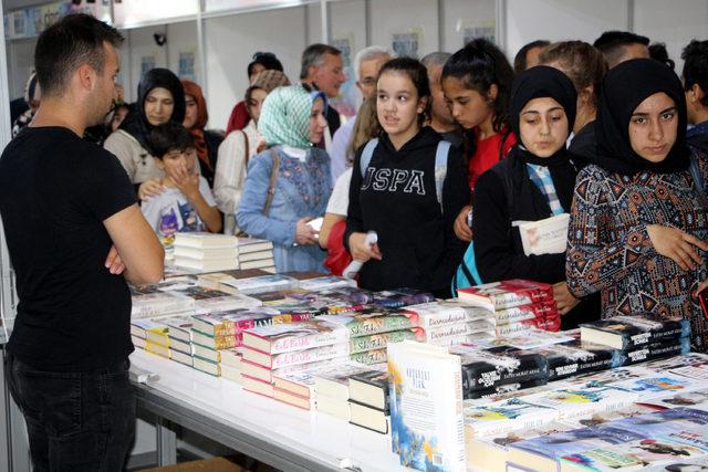 Tokat'ta kitap fuarı açıldı