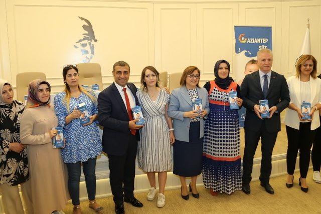 Gaziantep&rsquo;te anne adaylarına ayda 8 litre s&uuml;t dağıtılacak 3