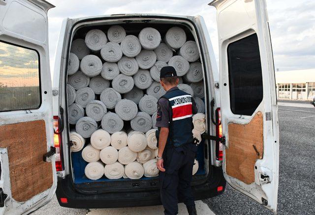 'Hayat yolu konvoyu' çağrısıyla yola çıkan kaçak göçmenler yakalandı