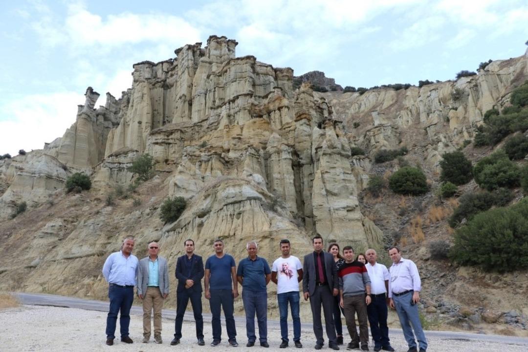 Komisyon &uuml;yeleri Kula&rsquo;yı gezdi