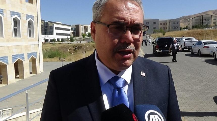 Vali G&uuml;nd&uuml;z&ouml;z: &ldquo;30 yaşına varmadan hayatlarını kaybedeceği bir ser&uuml;venin i&ccedil;indeler&rdquo;