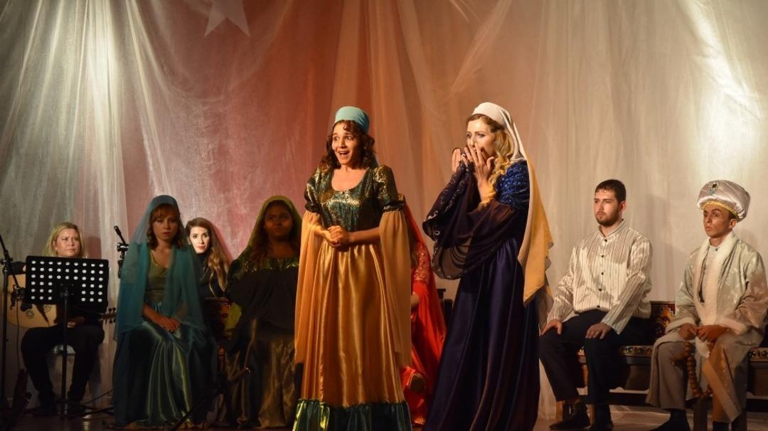 İstanbul Efendisi, Akhisarlıları g&uuml;ld&uuml;rd&uuml;