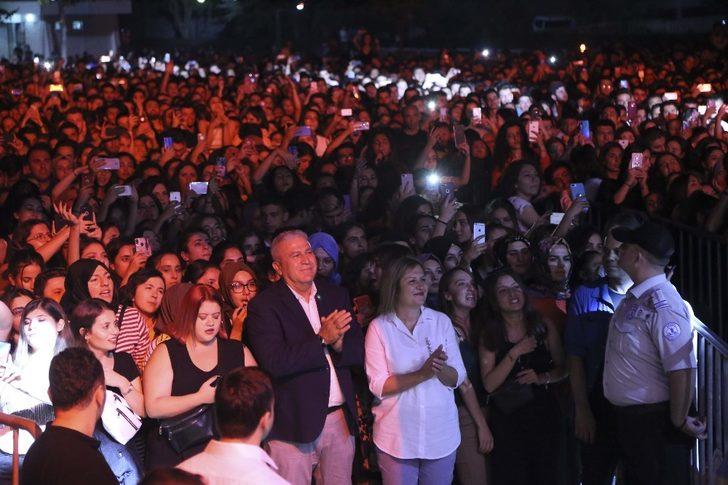 Üniversiteli gençler Emre Aydın ile coştu G5