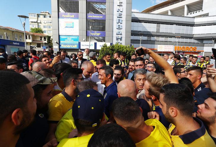 F.Bahçe taraftarları G.Saray forması yaktı G5