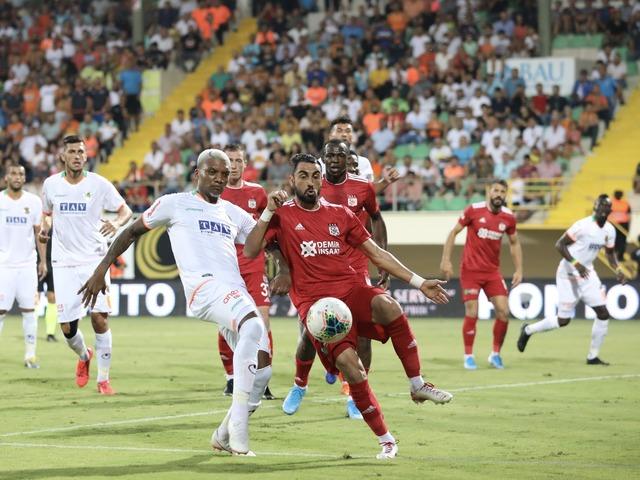 Sivas kaçtı, Alanya yakaladı