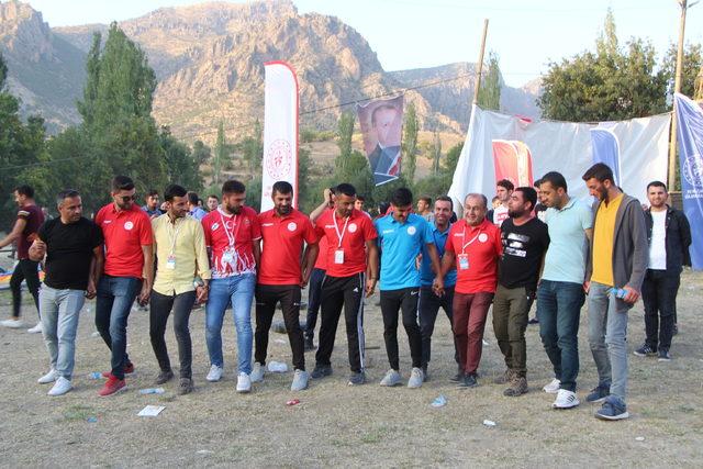 Manuş Baba, huzurun hakim olduğu Kato Dağı nda konser verdi 3