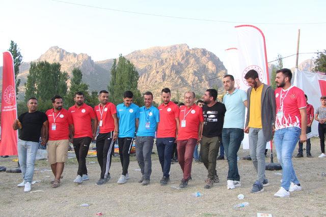 Manuş Baba, huzurun hakim olduğu Kato Dağı nda konser verdi 4