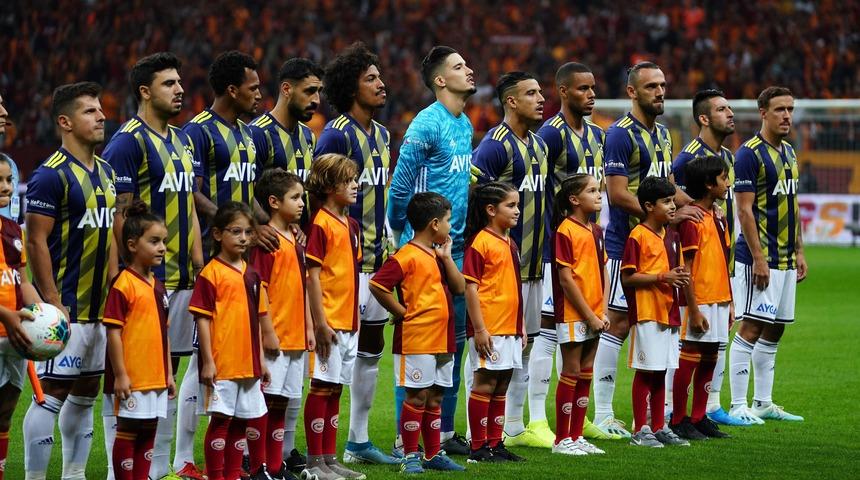 F.Bahçe'nin yabancı yıldızı İstiklal Marşı'nı okudu!