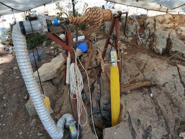  Antik kentte kaçak kazı yapıyorlardı! Suçüstü yakalandılar! G3