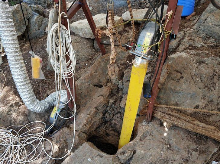  Antik kentte kaçak kazı yapıyorlardı! Suçüstü yakalandılar! G5