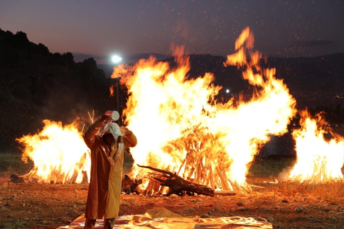 Dekan ateş yakıp başından aşağı boya d&ouml;kt&uuml;! Bakın sebebi neymiş!