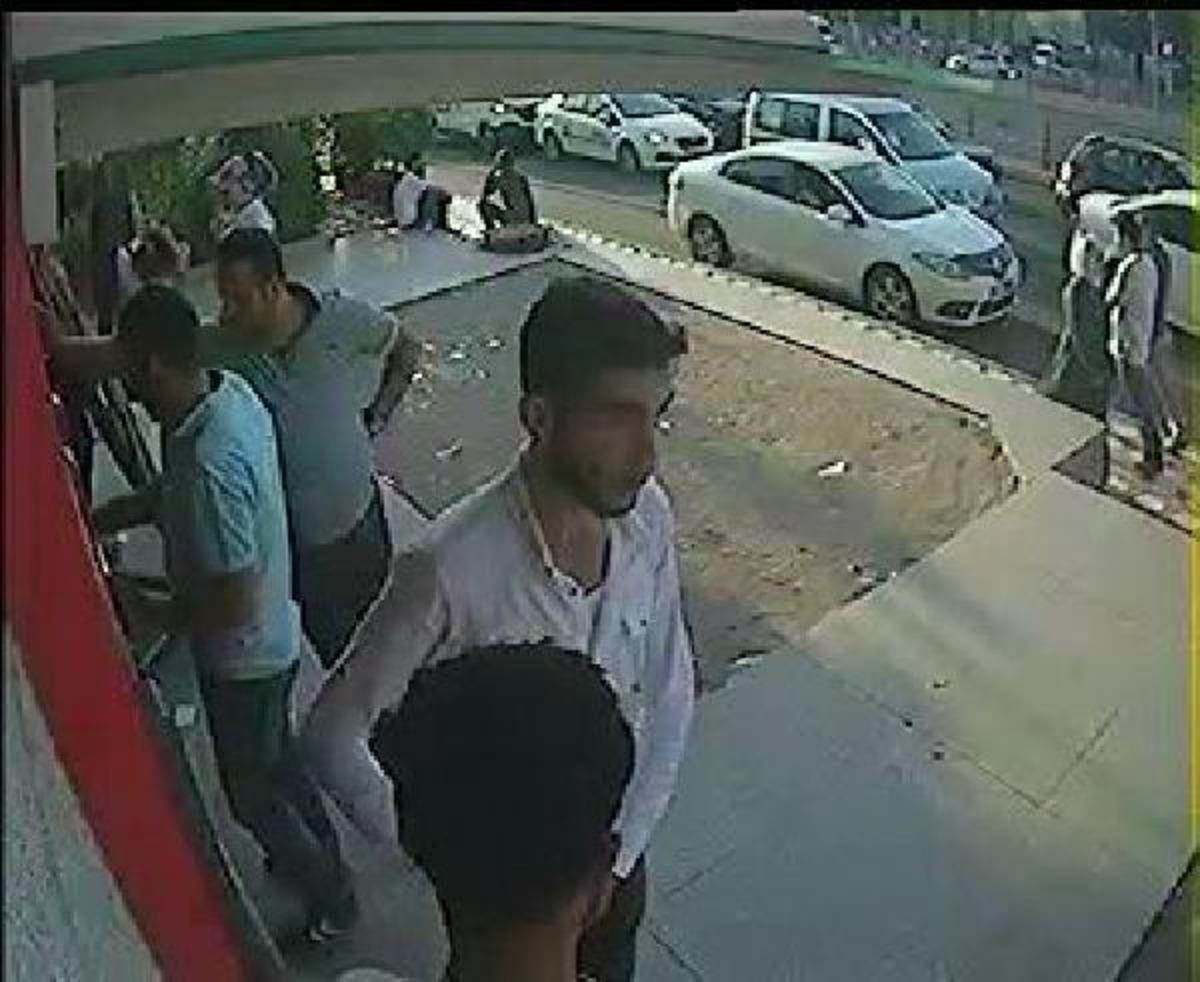 Vatandaşları dolandıran iki ş&uuml;pheli Mersin'de su&ccedil;&uuml;st&uuml; yakalandı