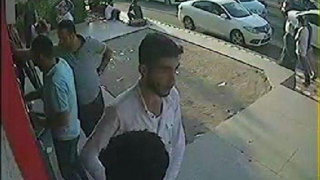 Vatandaşları dolandıran iki şüpheli Mersin'de suçüstü yakalandı